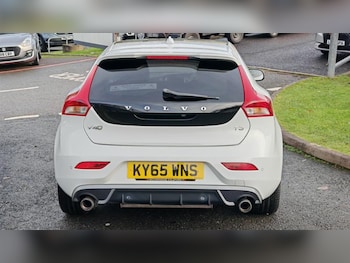 Used Volvo V40 2015 for sale - 76847450: Photo