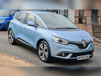 Used Renault Scenic 2017 for sale - 79564404: Photo
