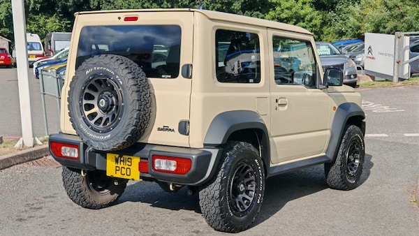 Used Suzuki Jimny 2023 for sale - 76286895: Photo 3