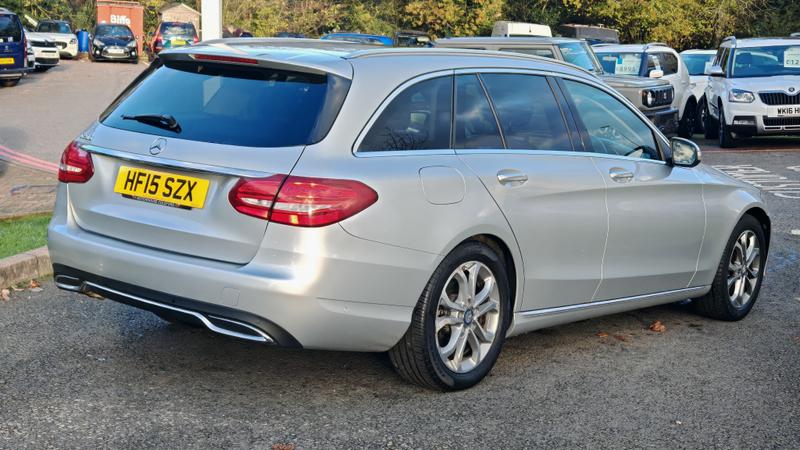 Used Mercedes-Benz C Class 2015 for sale - 76580807: Photo 3