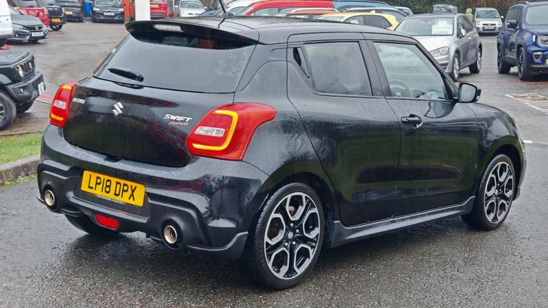 Used Suzuki Swift 2018 for sale - 77691628: Photo 2