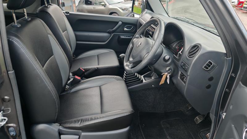 Used Suzuki Jimny 2017 for sale - 76302825: Photo 10