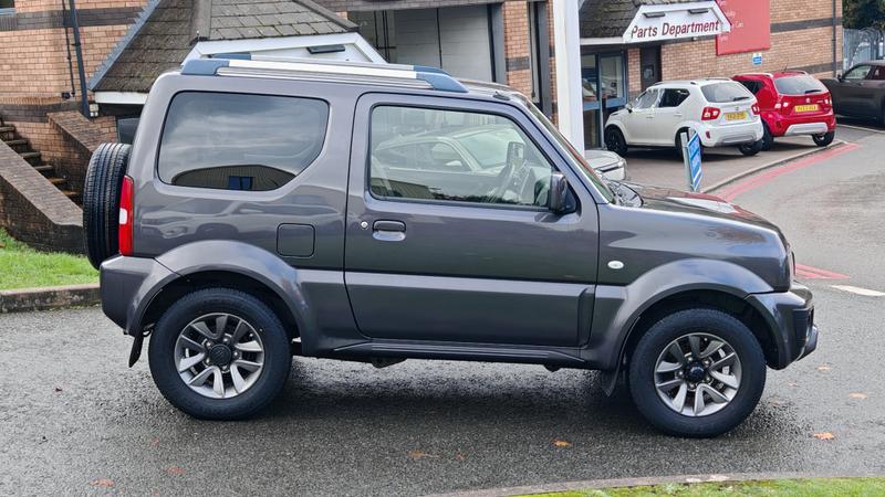 Used Suzuki Jimny 2017 for sale - 76302825: Photo 2
