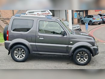 Used Suzuki Jimny 2017 for sale - 76302825: Photo 2