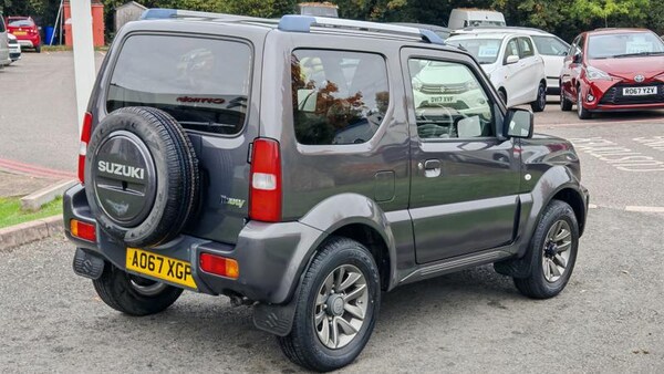 Used Suzuki Jimny 2017 for sale - 76302825: Photo 3