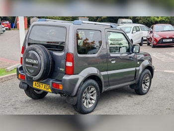 Used Suzuki Jimny 2017 for sale - 76302825: Photo 3