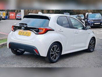 Used Toyota Yaris 2021 for sale - 77493451: Photo