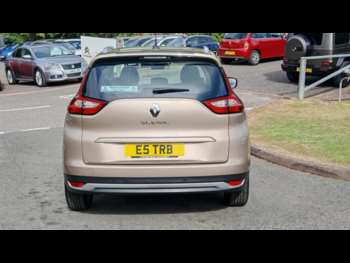 Used Renault Grand Scenic 2018 for sale - 75207607: Photo