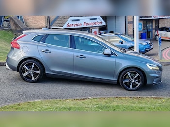 Used Volvo V40 2016 for sale - 78232513: Photo