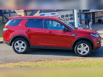 Used Land Rover Discovery Sport 2017 for sale - 79159696: Photo