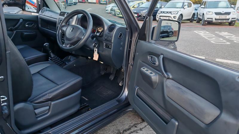Used Suzuki Jimny 2015 for sale - 76653537: Photo 12