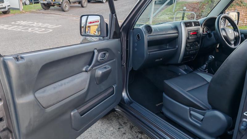 Used Suzuki Jimny 2015 for sale - 76653537: Photo 17