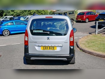 Used Peugeot Partner Tepee 2011 for sale - 79146701: Photo