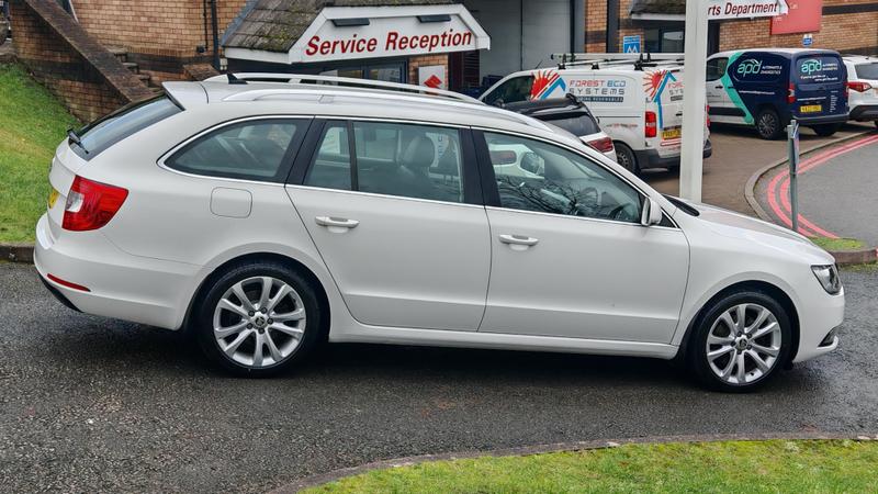 Used Skoda Superb 2014 for sale - 76908796: Photo 15
