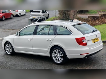 Used Skoda Superb 2014 for sale - 76908796: Photo