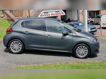 Used Peugeot 208 2017 for sale - 78954109: Photo