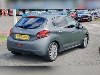 Used Peugeot 208 2017 for sale - 78954109: Photo
