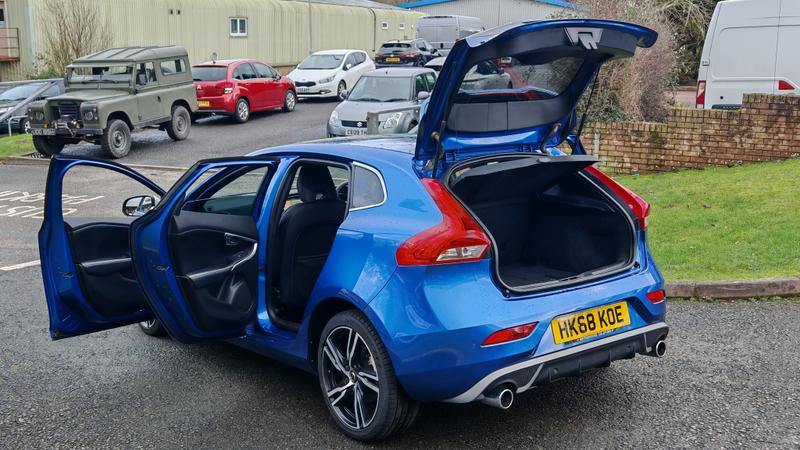 Used Volvo V40 2019 for sale - 77532775: Photo 10