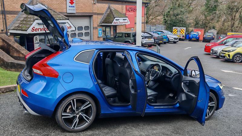 Used Volvo V40 2019 for sale - 77532775: Photo 4