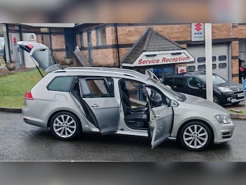 Used Volkswagen Golf 2015 for sale - 77286287: Photo