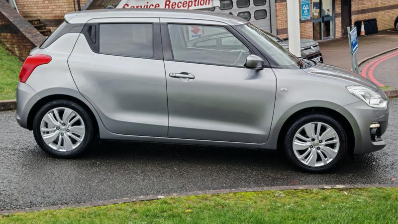 Used Suzuki Swift 2018 for sale - 76545323: Photo 2