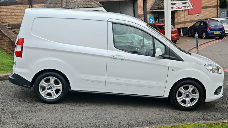 Used Ford Transit Courier 2020 for sale - 76508146: Photo 2