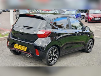 Used Hyundai i10 2023 for sale - 76241152: Photo