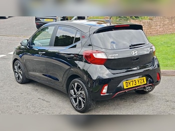 Used Hyundai i10 2023 for sale - 76241152: Photo