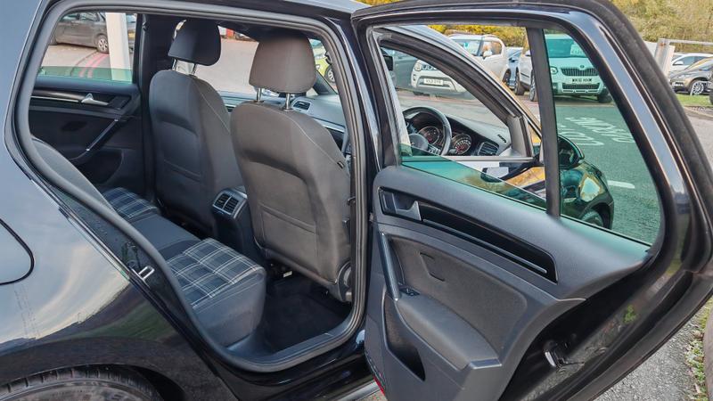 Used Volkswagen Golf 2015 for sale - 76653469: Photo 15