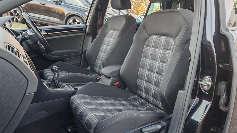 Used Volkswagen Golf 2015 for sale - 76653469: Photo 20