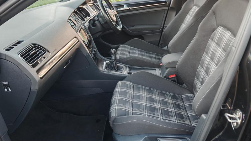 Used Volkswagen Golf 2015 for sale - 76653469: Photo 21