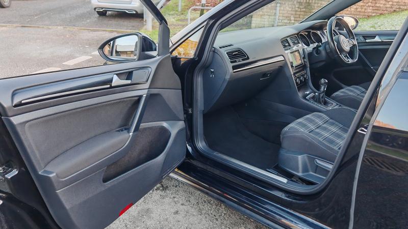 Used Volkswagen Golf 2015 for sale - 76653469: Photo 23