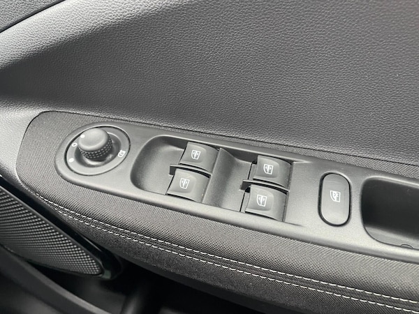 Used Renault Zoe for sale - 76270289: Photo 24