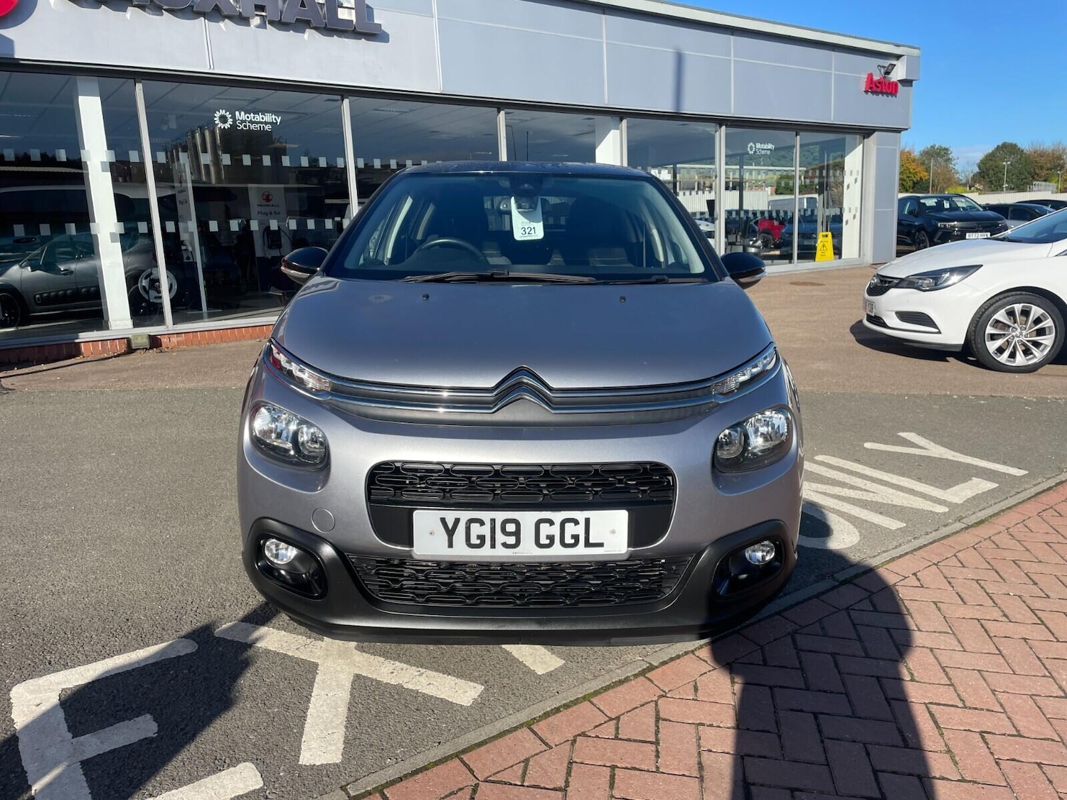 Used Citroen C3 2019 for sale - 76389178: Photo 2