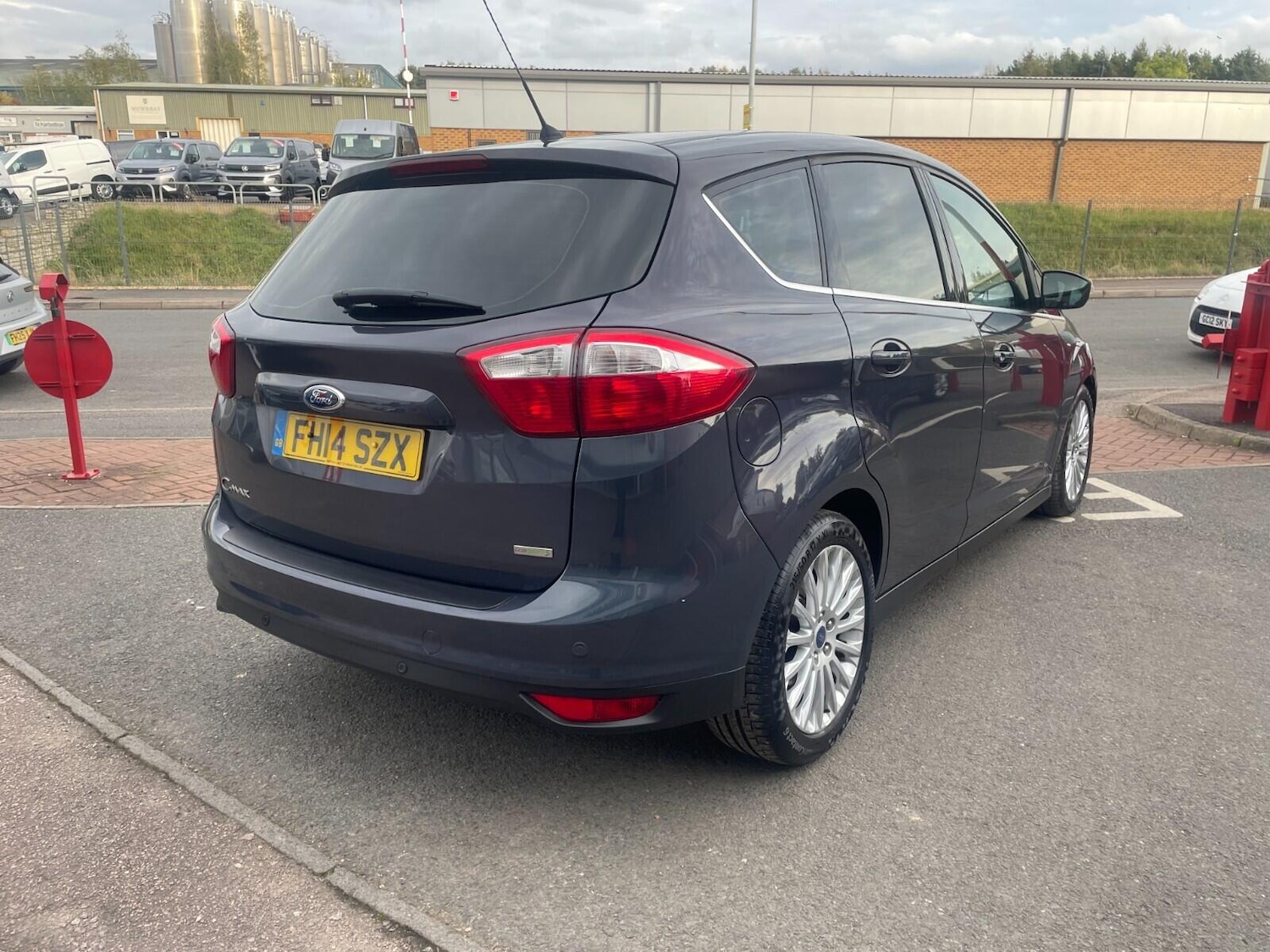 Used Ford C-Max 2014 for sale - 76152864: Photo 5