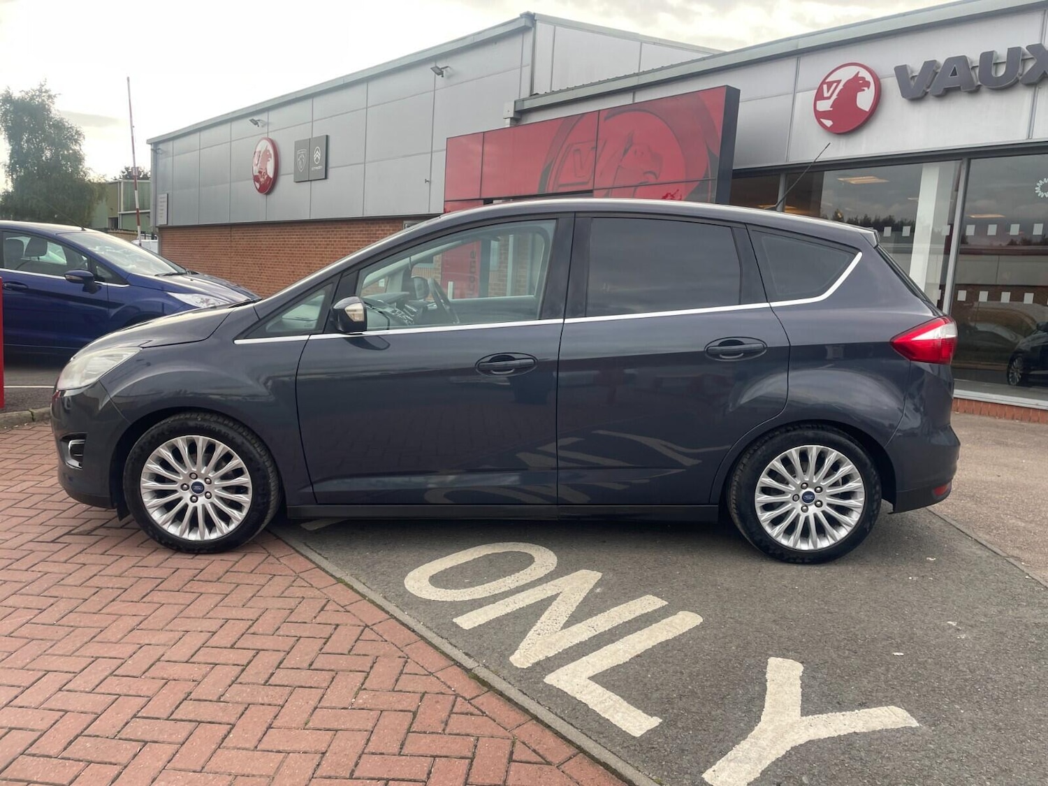 Used Ford C-Max 2014 for sale - 76152864: Photo 9