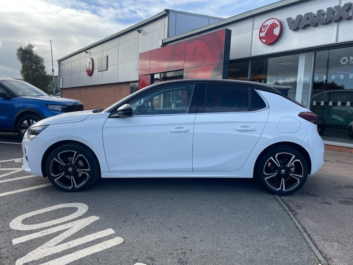 Used Vauxhall Corsa 2022 for sale - 76388749: Photo 2