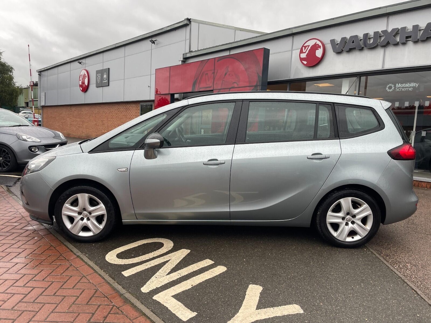 Used Vauxhall Zafira Tourer 2014 for sale - 76189081: Photo 8