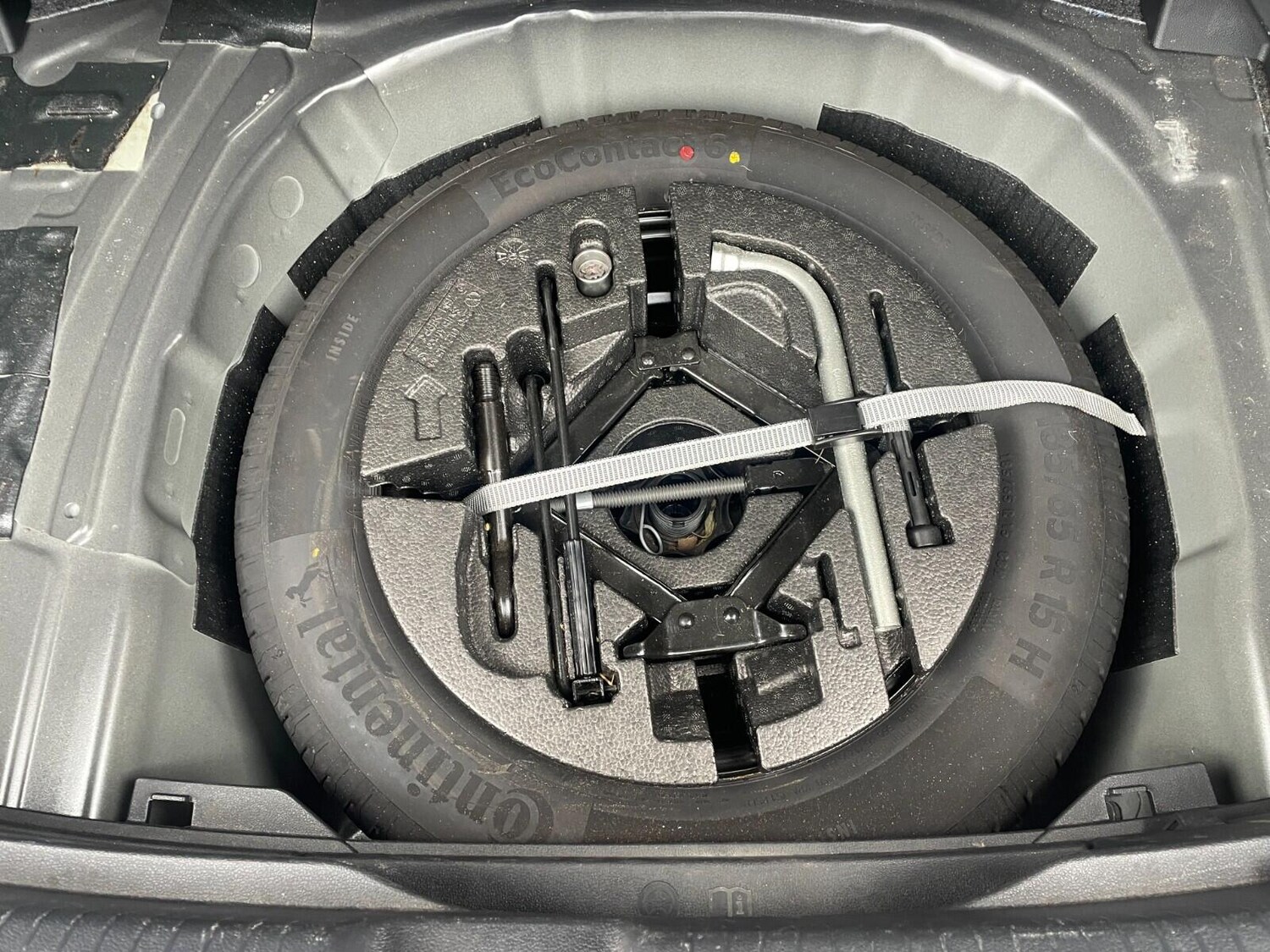 Used Volkswagen Polo 2020 for sale - 76121379: Photo 12