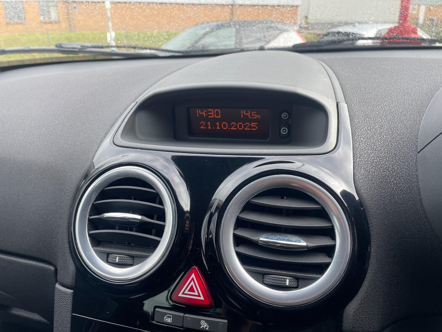 Used Vauxhall Corsa 2012 for sale - 76349377: Photo 19
