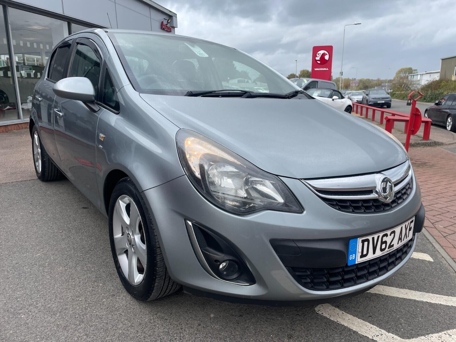 Used Vauxhall Corsa 2012 for sale - 76349377: Photo 3