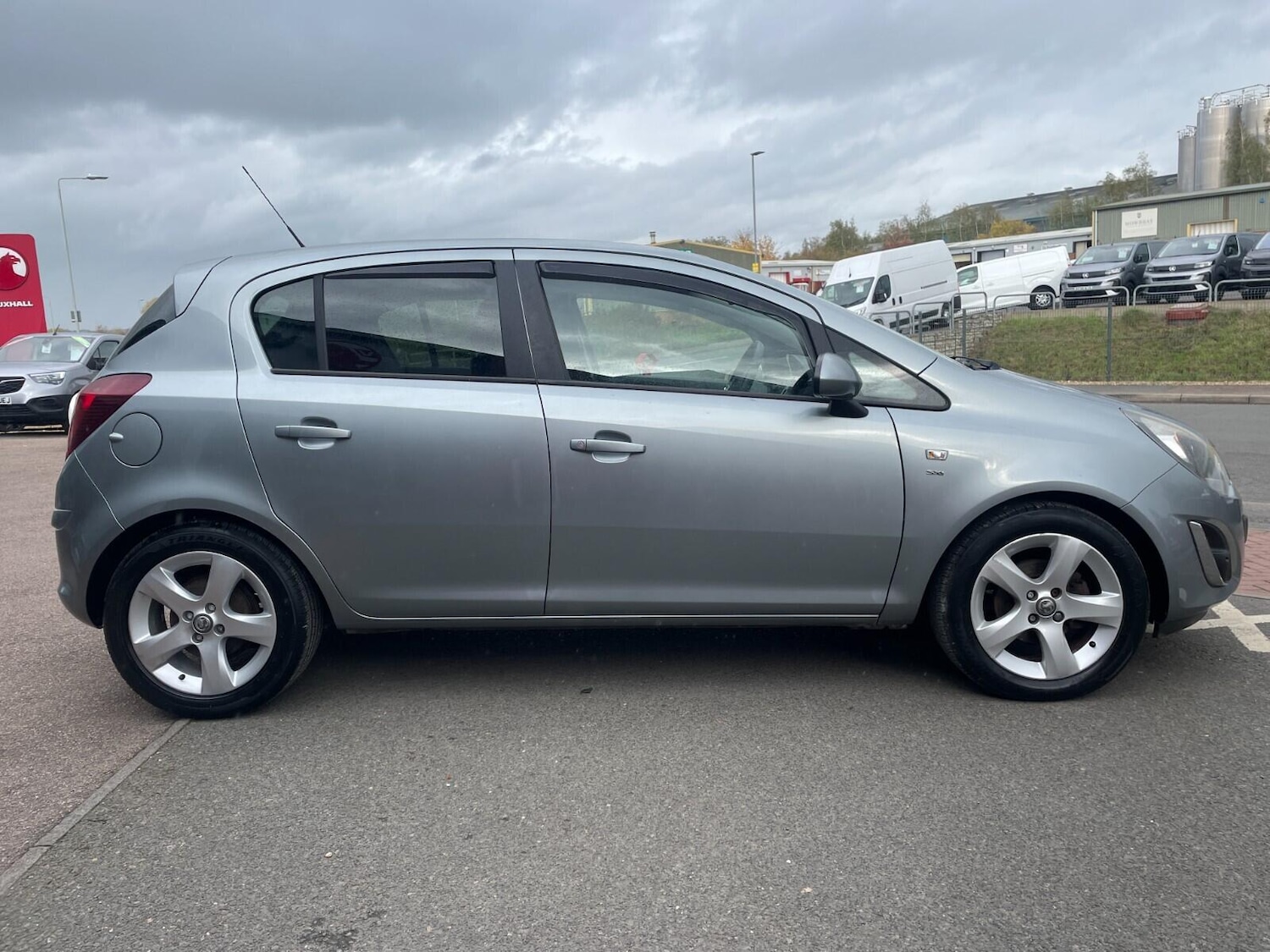 Used Vauxhall Corsa 2012 for sale - 76349377: Photo 4