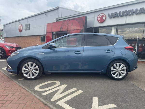 Used Toyota Auris 2016 for sale - 75563436: Photo 2