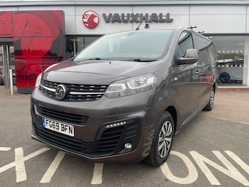 2019 (69) - 2900 1.5d 100PS Sportive H1 Van