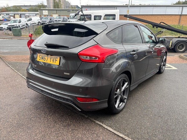 Used Ford Focus 2017 for sale - 76135903: Photo 5