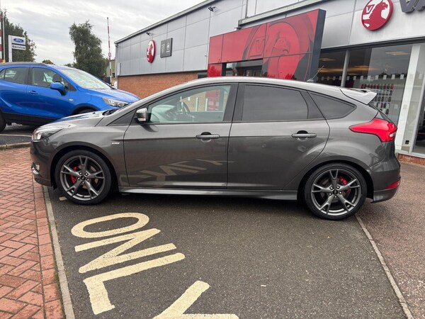 Used Ford Focus 2017 for sale - 76135903: Photo 8