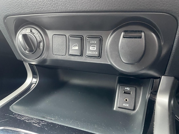 Used Nissan Navara 2017 for sale - 76122756: Photo 27