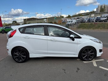 Used Ford Fiesta 2016 for sale - 75905285: Photo