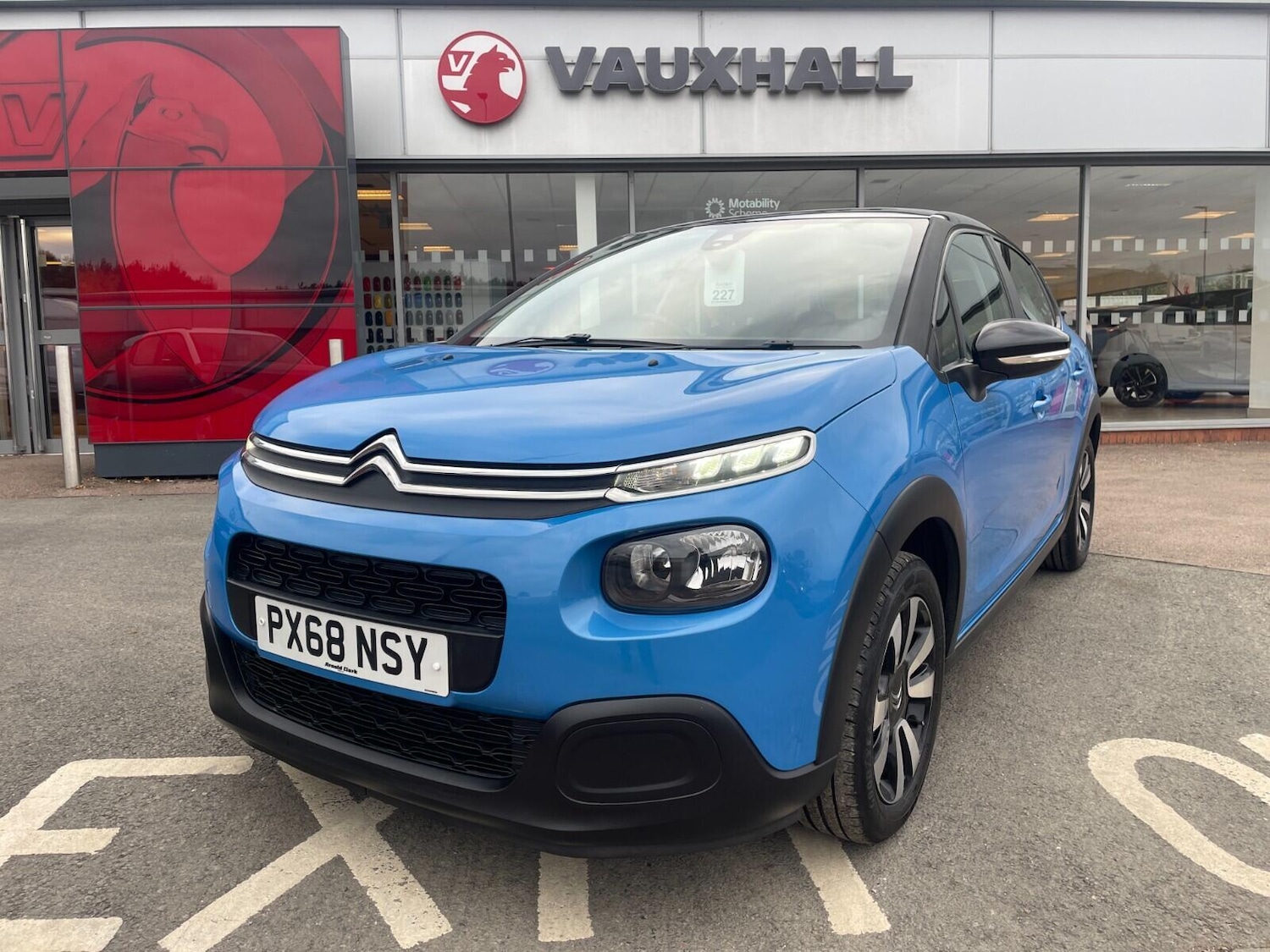 Used Citroen C3 2018 for sale - 76360621: Photo 1