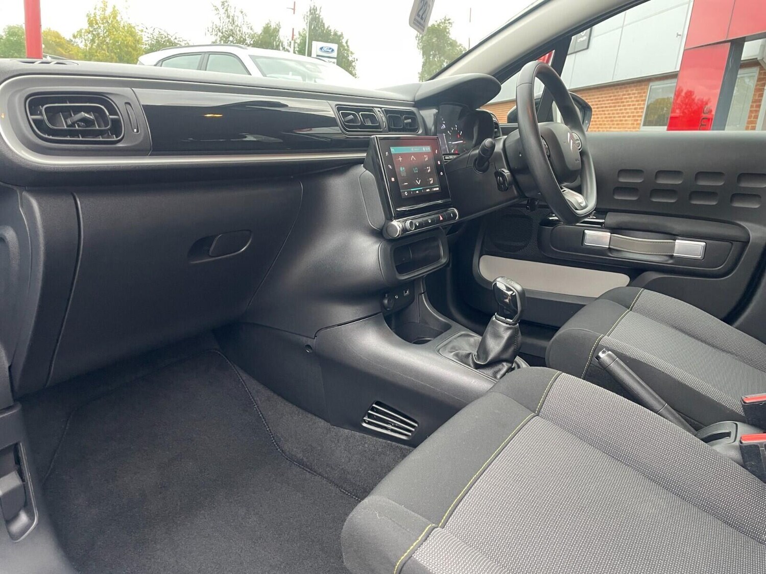 Used Citroen C3 2018 for sale - 76360621: Photo 17